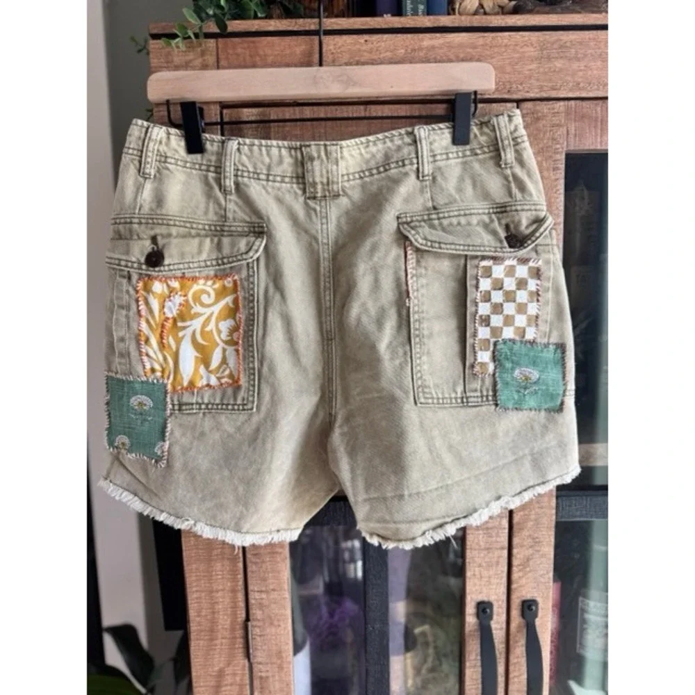 Upcycled Easel Unique Parrot Patchwork Denim Shorts Button Fly Boho womens Large - Picture 5 of 8